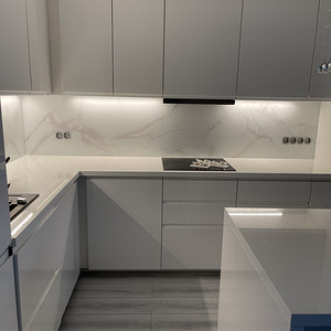 Uued Ikea valge kõrgläikega tööpinnad köögile ja saarekesele (1 foto / 5)