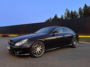 Mercedes Benz CLS 320 CDI - 2007 MB AMG BODYKIT (1 фото из 15)