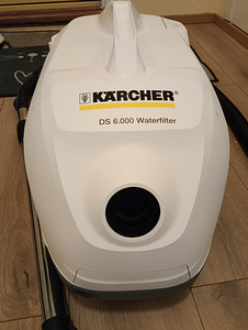 Veefiltriga tolmuimeja Kärcher DS 6.000 (10 foto / 10)