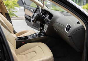 Audi A4 Facelift 2.0 TDi 105kW (7 foto / 15)