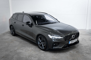 2020 Volvo V60 R-Design 2.0 D4 140kW (1 foto / 15)