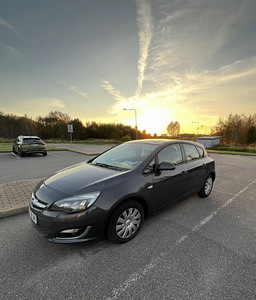 Opel Astra Facelift MY 2013 (2 foto / 9)