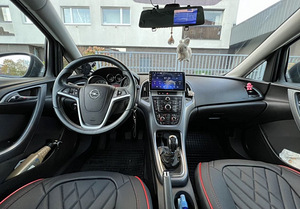 Opel Astra Facelift MY 2013 (7 foto / 9)