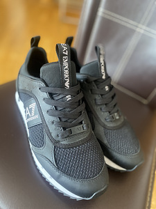 Suurepärases korras tossud, EMPORIO ARMANI. (2 foto / 8)