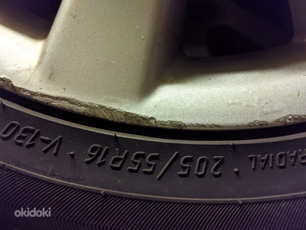 Легкосплавные диски Toyota Avensis с летними шинами (фото #4)