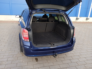 OPEL ASTRA STATION WAGON 2009 (2 foto / 7)