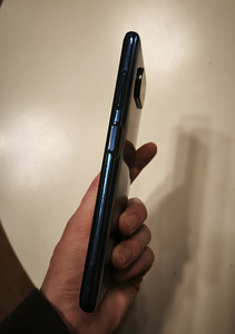 Telefon (3 foto / 5)