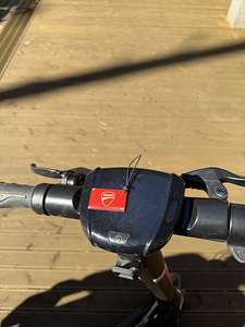 Elektritõukeratas Ducati Pro 3 (5 foto / 5)