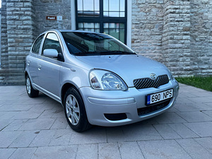 TOYOTA YARIS FACELIFT / TÜV 05.2025 / AVARIIVABA (2 foto / 15)