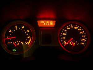 RENAULT CLIO / AVARIIVABA / ÜV 10.2025 (13 foto / 15)