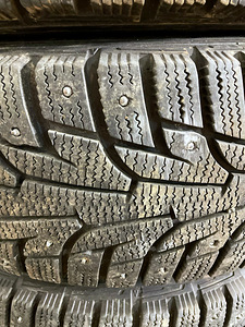 VOLVO HANKOOK / NAASTREHVID VELGEDEL 195/65/R15 (4 tk) (2 foto / 4)
