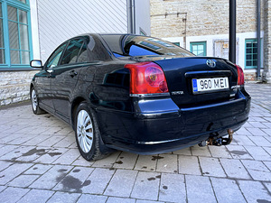 TOYOTA AVENSIS / AUTOMAAT / ÜV 04.2025 (4 foto / 15)