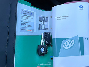 VOLKSWAGEN POLO / AVARIIVABA / ÜV 01.2026 (14 foto / 14)