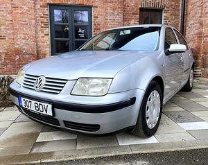 VOLKSWAGEN BORA / TÜV 03.2026 (1 foto / 15)