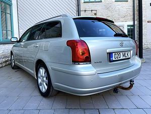 TOYOTA AVENSIS / AUTOMAAT / ÜV 05.2026 (4 foto / 15)