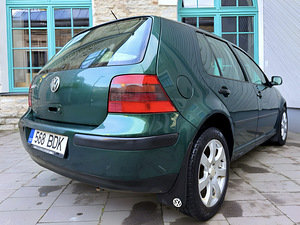 VOLKSWAGEN GOLF 4 / VELUUR / TÜV 04.2026 (3 foto / 15)
