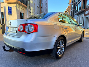 VOLKSWAGEN JETTA / 1.9 TDI / AUTOMAAT (3 foto / 15)