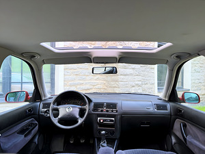 VOLKSWAGEN GOLF 4 / 1 OMANIK / AVARIIVABA / ÜV 08.2026 (10 foto / 15)