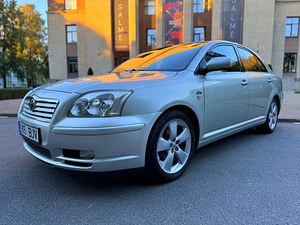 TOYOTA AVENSIS / DIISEL 2.0 / ÜV 07.2026 (2 foto / 15)