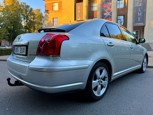 TOYOTA AVENSIS / DIISEL 2.0 / ÜV 07.2026 (3 foto / 15)
