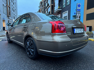 TOYOTA AVENSIS / AUTOMAAT / ÜV 10.2026 (4 foto / 15)