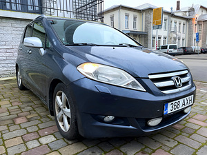 HONDA F-RV / 6 МЕСТ / БЕНЗИН (1 фото из 15)