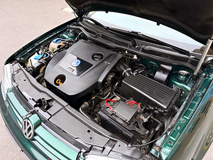 VOLKSWAGEN GOLF / 1.9 DIISEL / AUTOMAAT / ÜV 08.2027 (6 foto / 15)