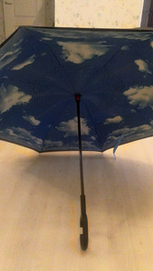 Зонт, закрывающийся вовнутрь