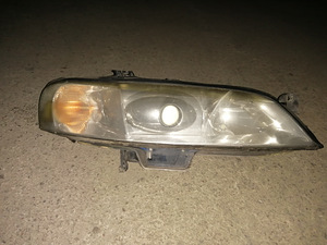 OPEL Vectra B facelift xenon esituli (bosch; vasak + parem) (2 foto / 3)