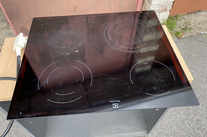 Keraamiline pliit Electrolux EHF 46343 FK (1 foto / 2)