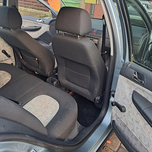 Skoda Fabia (5 foto / 7)