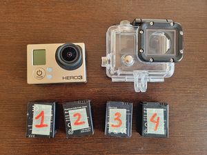 GoPro Hero 3 (4 аккумулятора, много аксессуаров)