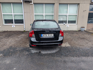 Volvo s40 (2 фото из 5)