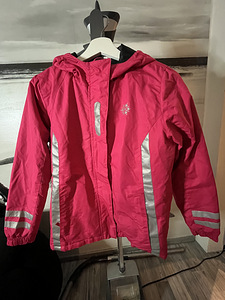 Лыжная куртка для девочки s.152