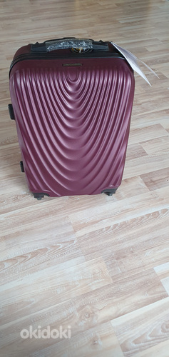 Дорожный чемодан в жёстком корпусе ABS. (фото #1)