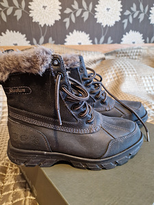 Laste talvesaapad Skechers (2 foto / 2)