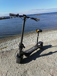 Электросамокат Mercane Wide Wheel Dual Pro (1 фото из 3)