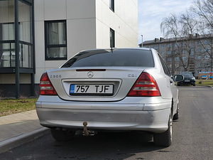 MERCEDES-BENZ C 200 CDI (5 foto / 12)