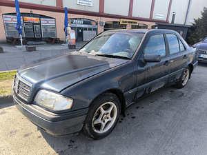 MERCEDES-BENZ (1 foto / 6)