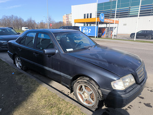 MERCEDES-BENZ (2 foto / 6)