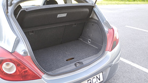 Auto müük Opel Corsa Webasto 2009 (6 foto / 9)