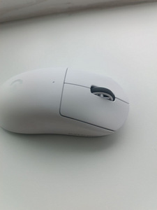 Logitech G PRO X Superlight White (5 фото из 6)