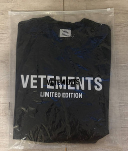 Vetements T-Särk | T-Shirt (1 foto / 4)