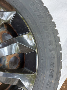 175/65r14 naastrehv (1 foto / 4)