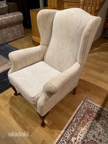 Продам белое кресло (фото #2)