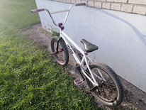 Идеальный BMX велосипед CASSETTE