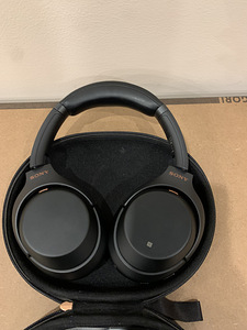 Sony WH-1000xm3 (2 foto / 4)