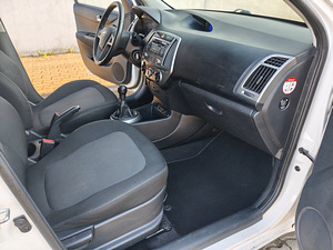 Hyundai I20 2012 (9 foto / 13)