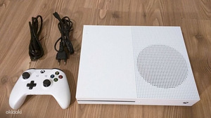 Mängukonsool XBox One S 500Gb + kaablid + pult console (1 foto / 1)