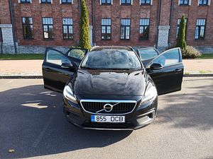 Volvo V40 Cross Country 2.0 88kW (1 foto / 9)